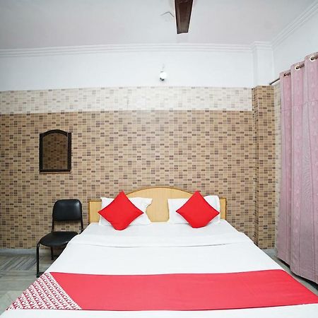 Oyo 39543 Hotel Kk Pantnagar Eksteriør bilde