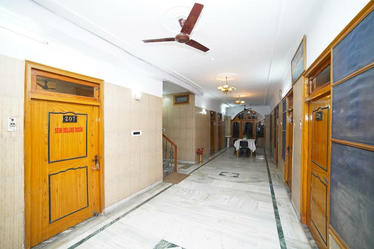 Oyo 39543 Hotel Kk Pantnagar Eksteriør bilde
