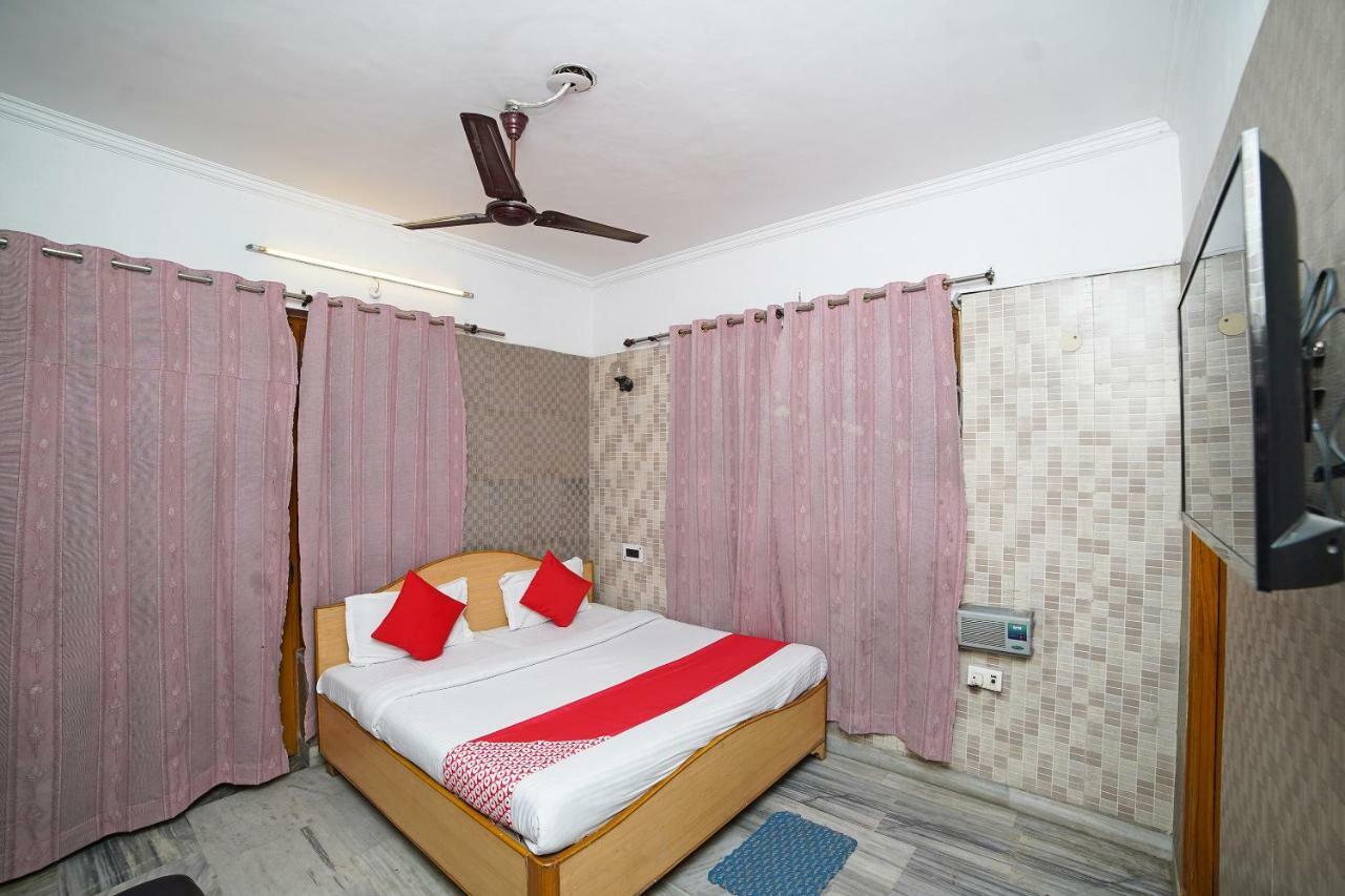 Oyo 39543 Hotel Kk Pantnagar Eksteriør bilde