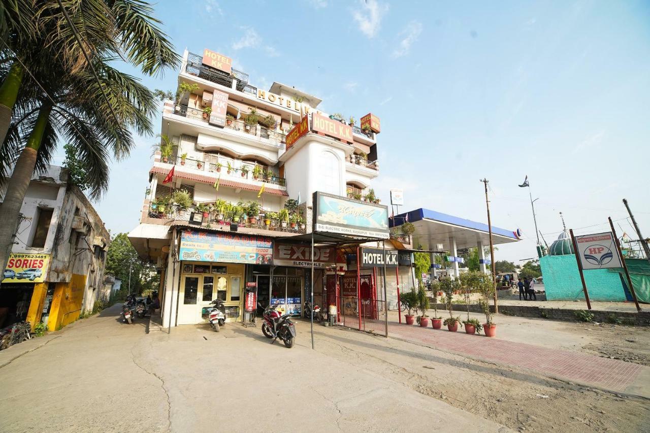 Oyo 39543 Hotel Kk Pantnagar Eksteriør bilde