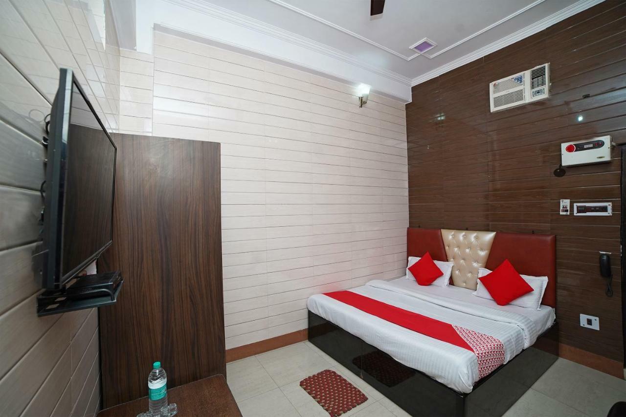 Oyo 39543 Hotel Kk Pantnagar Eksteriør bilde