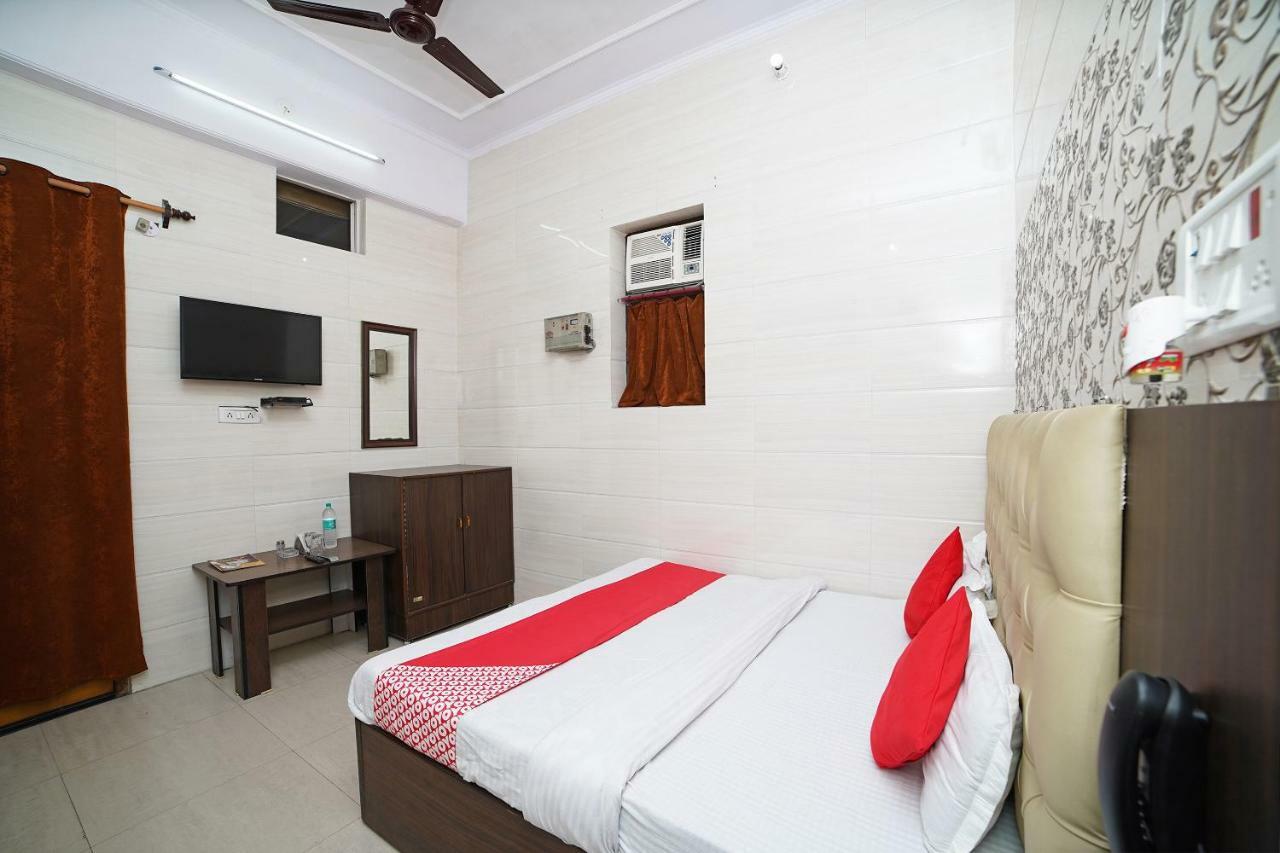 Oyo 39543 Hotel Kk Pantnagar Eksteriør bilde